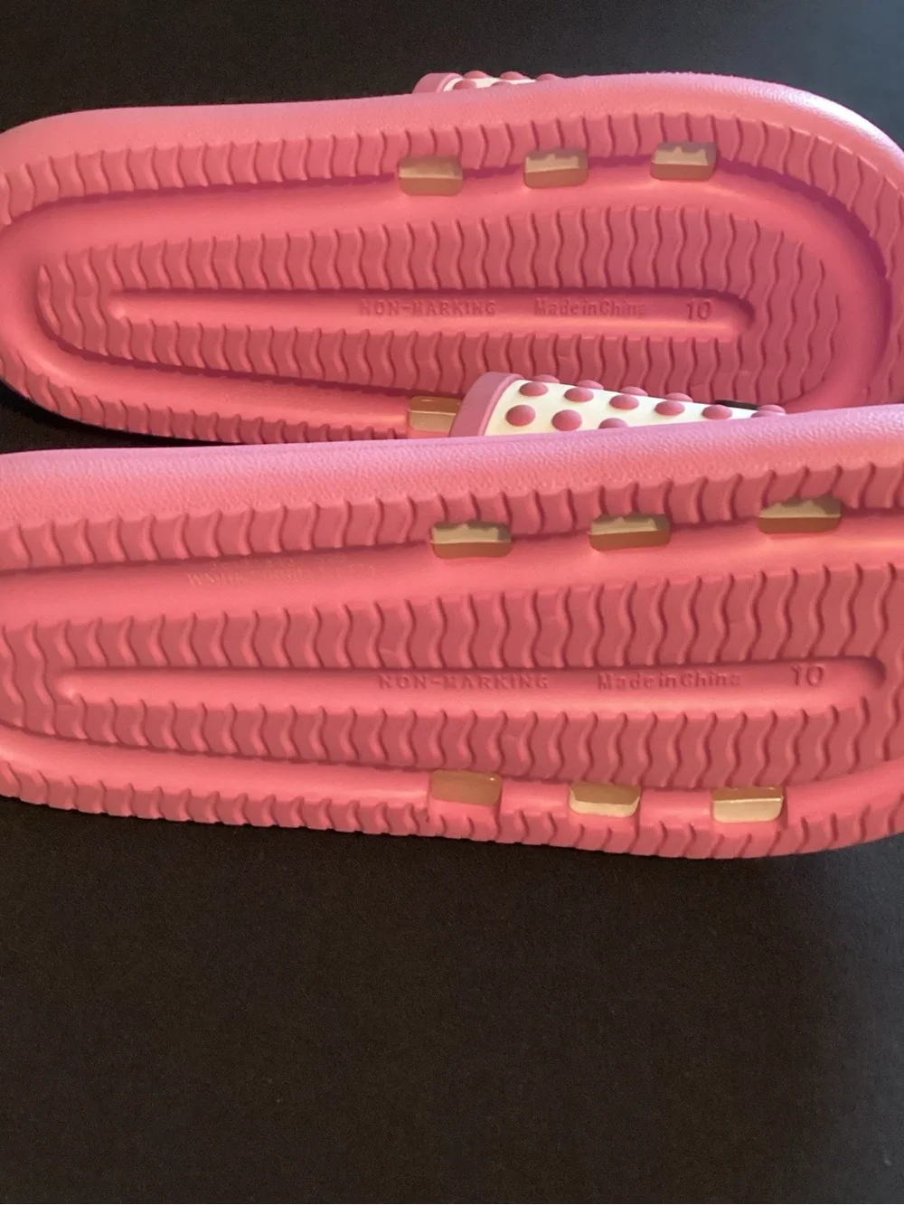 Hello Kitty Women's Size 10 EVA Beach Slide Sandals Slippers Slip-On • Pink - Picture 8 of 8